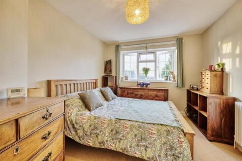 20-4 High St Denford-19.jpg