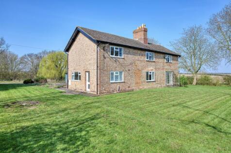 5-Woodfield Farmhouse Gidding-6.jpg