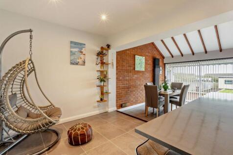 8643310-interior16-800.jpg