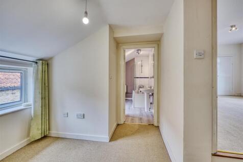 24-123 Main St Aldwincle-24.jpg