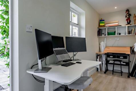 8644961-interior34-800.jpg
