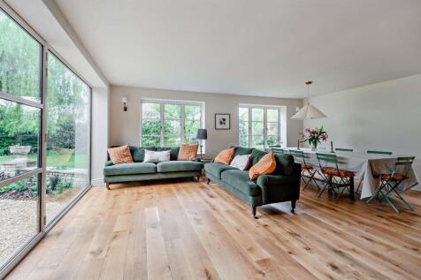 8644976-interior34-800.jpg