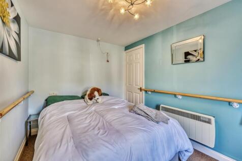 3-5 Medway House Oundle-3.jpg
