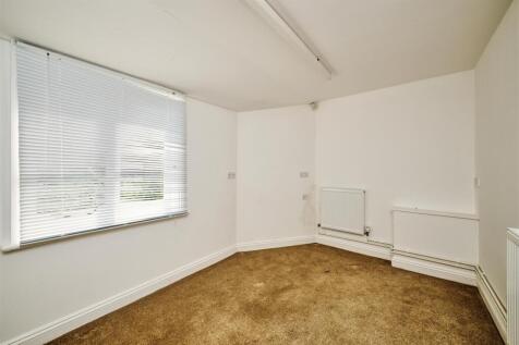 5-3 High Street Islip-5.jpg