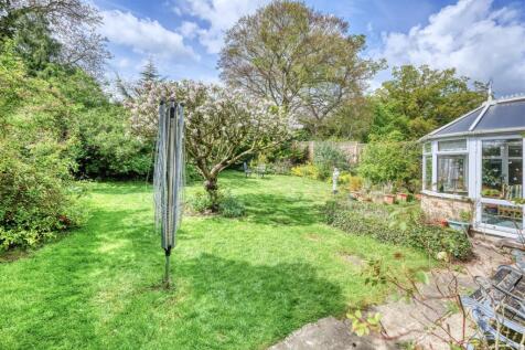 1-24 Kings Rd Oundle-1.jpg