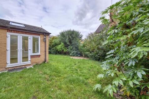 15 Sutton Rd Oundle-6.jpg