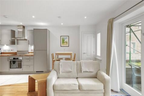 Living/Dining Area