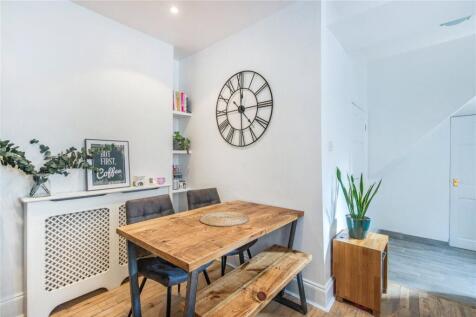 Kitchen/Dining Area