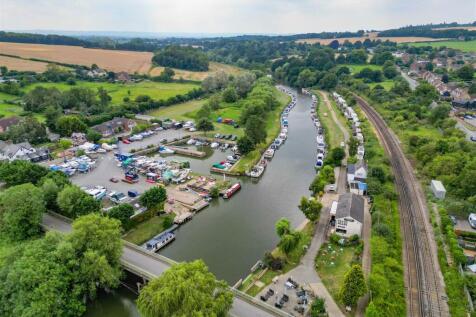 River Medway.jpg