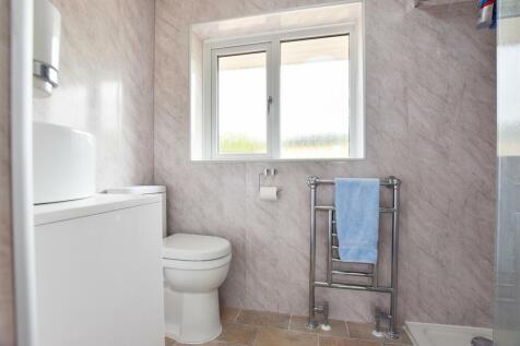 Shower room.jpg