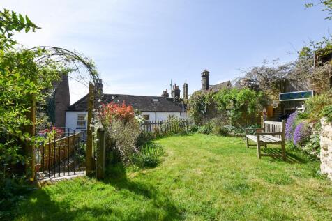 Rear Garden..jpg