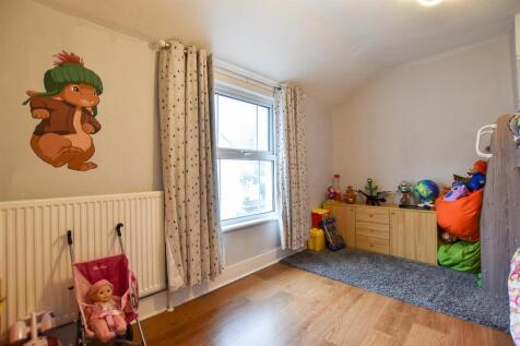 Bedroom 2..jpg