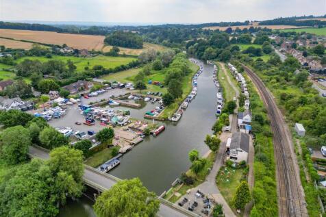 River Medway.jpg