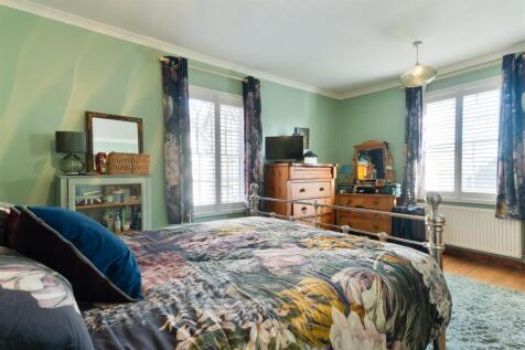 Bedroom 1..jpg