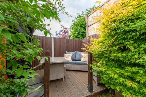 Decking Area.jpg