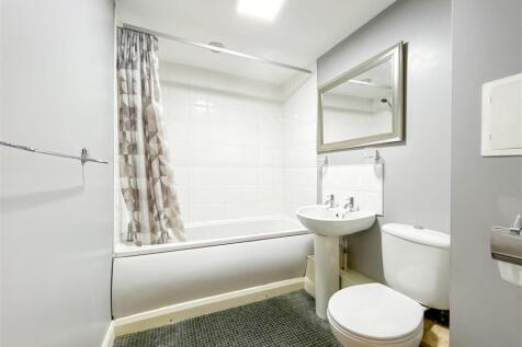 Bathroom.jpg