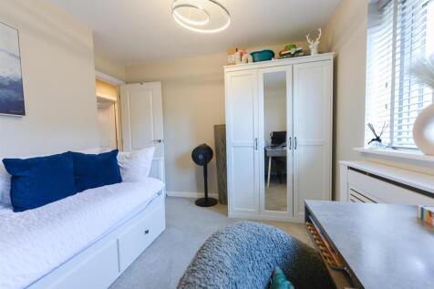 Greystone Square5.jpg