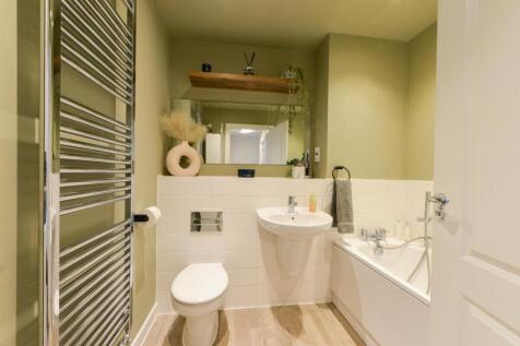 Greystone Square8.jpg