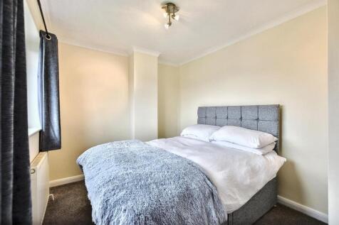 Bedroom 2.jpg