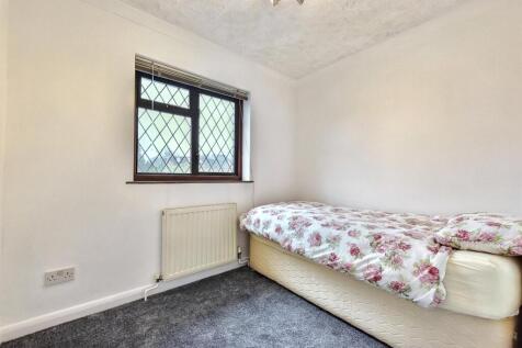 Bedroom 3.jpg
