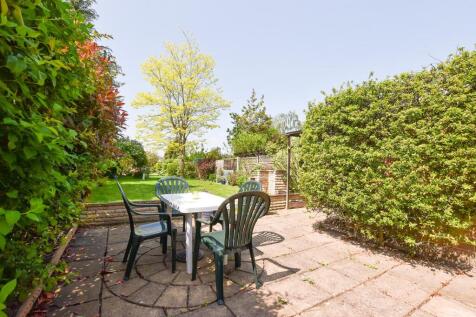 Rear Garden 1.jpg