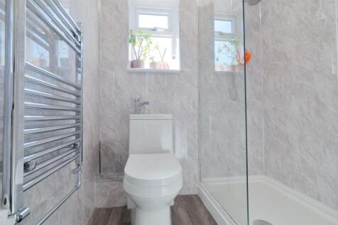 Shower room.jpg