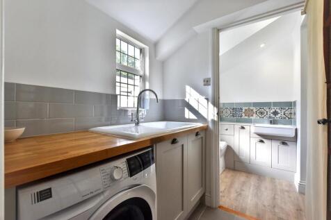 Utility Room.JPG