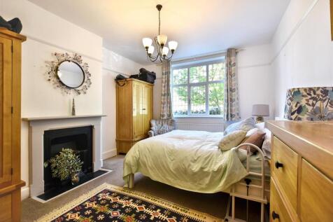 Ground Floor Bedroom - Reception.JPG
