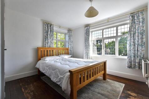 Bedroom.JPG