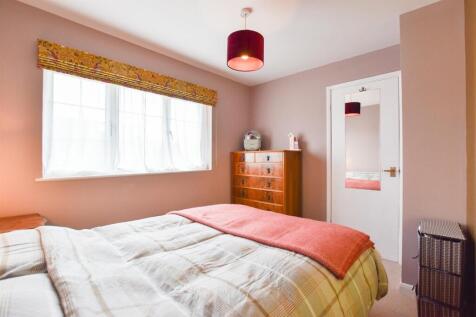 Bedroom 2..jpg