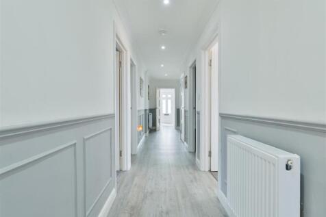 Hallway.jpg