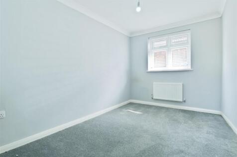Bedroom..jpg