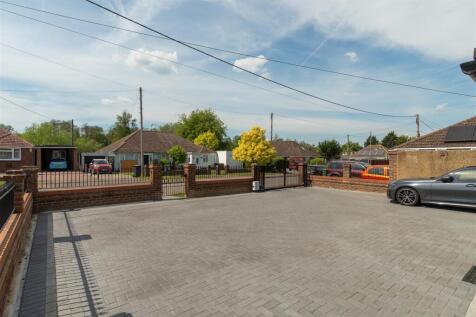 Large Driveway.jpg