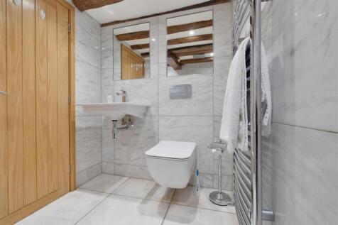 Downstairs Shower Room..jpg