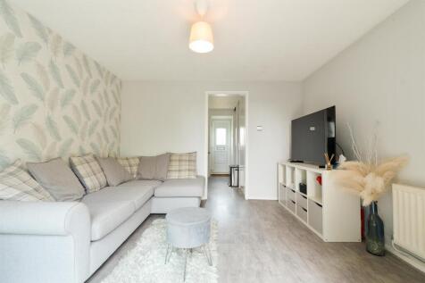 Living Room...jpg
