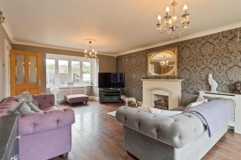 Living Room.jpg