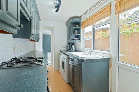 Kitchen..jpg