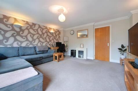 First Floor Living Room..jpg