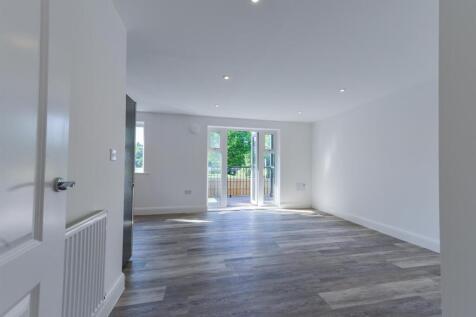 Flat 2 Dane Court2.jpg