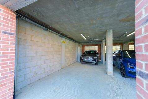 Flat 2 Dane Court11.jpg
