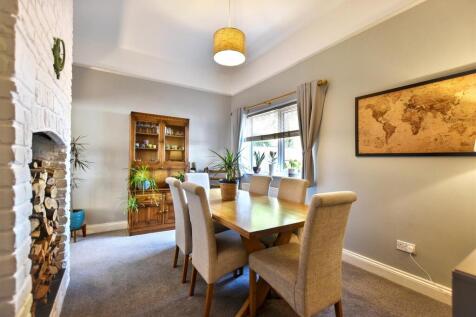 Dining Room..JPG