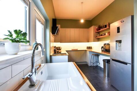 Kitchen.-2.jpg
