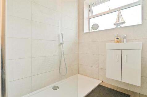 Shower Room.jpg