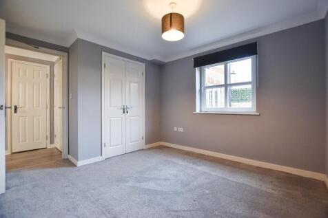 Bedroom..jpg