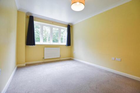 Bedroom 1..jpg