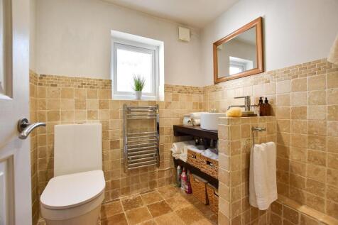 Shower Room.jpg