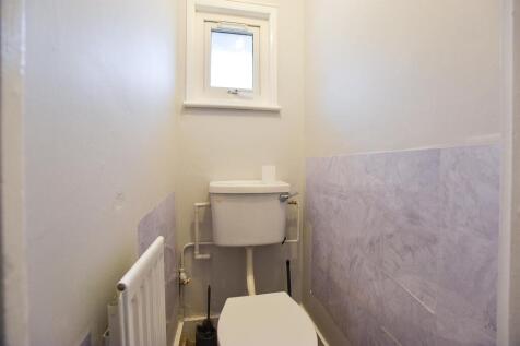 Upstairs Cloakroom.jpg