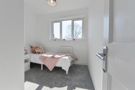 Howland Road Marden15.jpg