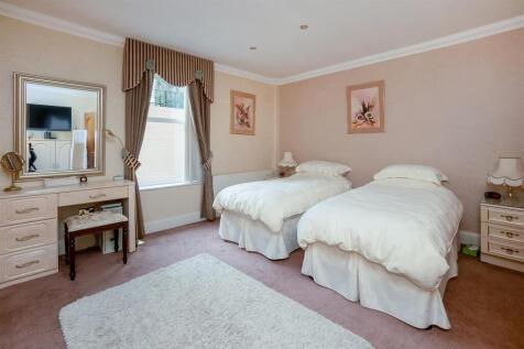 1 Windsor Court-17.jpg