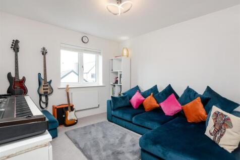 9 Muntjac Drive-16.jpg